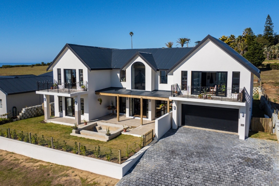 4 Bedroom Property for Sale in Baron View Western Cape